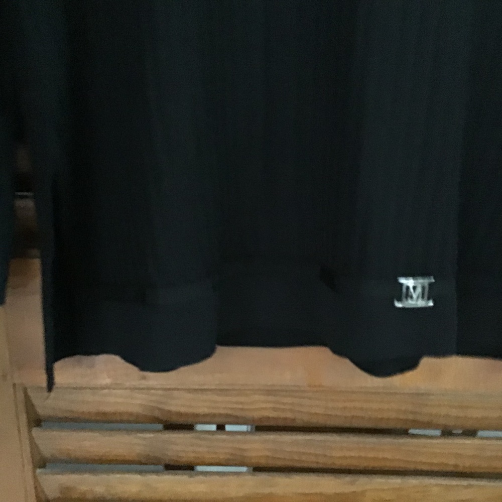 Exclusively Misook Black Ribbed Silver Logo Top. M - image 6